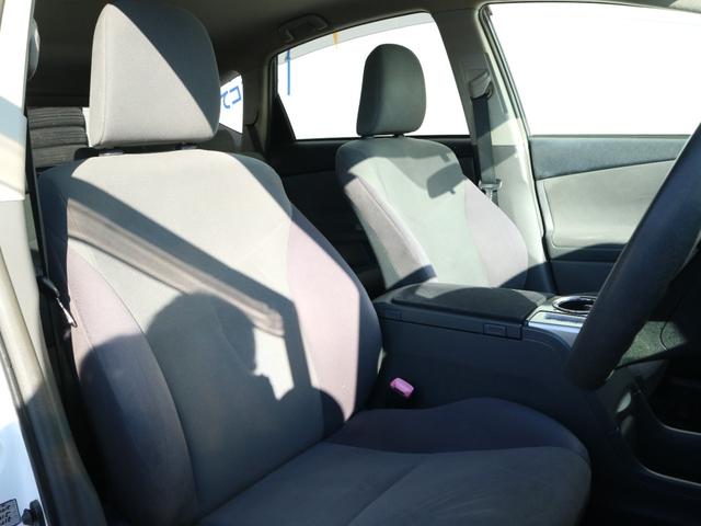 プリウスアルファ Ｓ　Ｌセレクション　ＥＴＣ　カーナビ　ワンセグ　スマートキー　プッシュスタート　アルミホイール（7枚目）