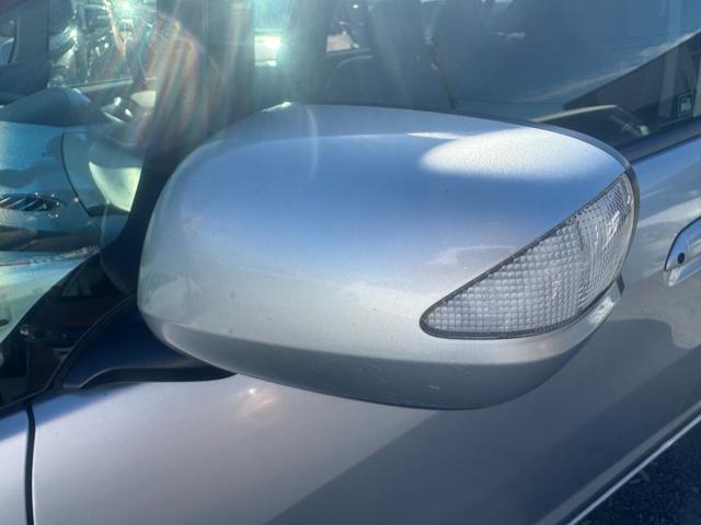 フィットハイブリッド スマートセレクション　電動ミラー　スマートキー　オートクルーズコントロール　ＥＴＣ　キーフリー　オートエアコン　ＡＢＳ　パワーウィンドウ　パワーステアリング　運転席エアバッグ　ＷエアＢ（31枚目）