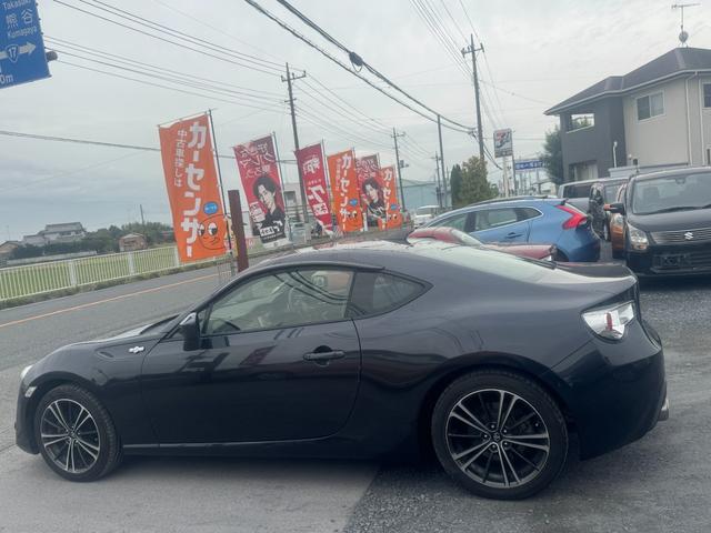 ８６ ＧＴ　キーフリ　電動格納ミラー　スマートキ－　ＥＴＣ車載器　ＶＳＡ　オートエアコン　助手席エアバッグ　パワーウィンドウ　アルミ　運転席エアバッグ　ＡＢＳ　パワーステアリング　ナビ　ＴＶ（15枚目）