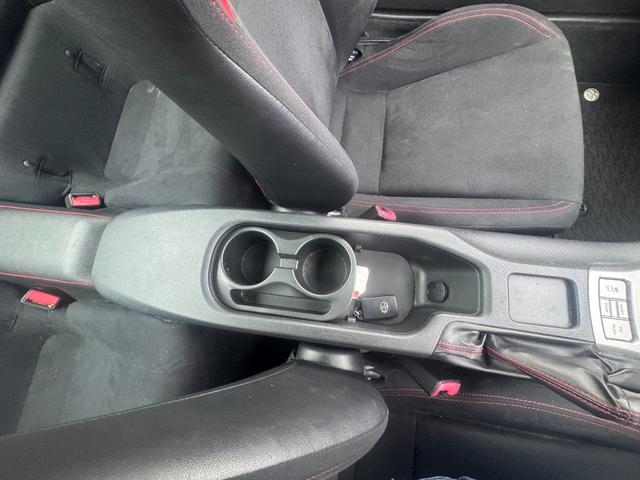 ８６ ＧＴ　キーフリ　電動格納ミラー　スマートキ－　ＥＴＣ車載器　ＶＳＡ　オートエアコン　助手席エアバッグ　パワーウィンドウ　アルミ　運転席エアバッグ　ＡＢＳ　パワーステアリング　ナビ　ＴＶ（27枚目）