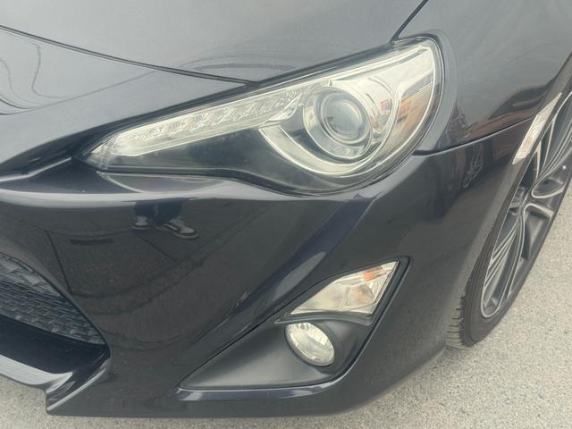 ８６ ＧＴ　キーフリ　電動格納ミラー　スマートキ－　ＥＴＣ車載器　ＶＳＡ　オートエアコン　助手席エアバッグ　パワーウィンドウ　アルミ　運転席エアバッグ　ＡＢＳ　パワーステアリング　ナビ　ＴＶ（32枚目）