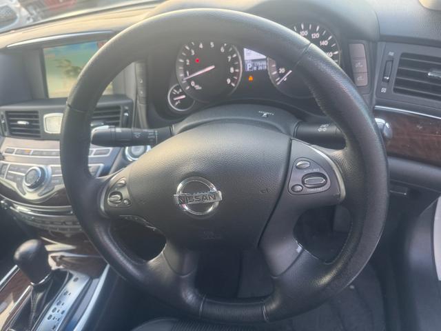 フーガ 250GT Aパッケージ 電動格納ドアミラー Bカメラ ETC オートエアコン 運転席エアバッグ パワーステアリング ABS ナビTV 助手席エアバッグ パワーウィンドウ(11枚目)