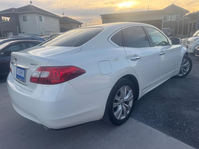 フーガ 250GT Aパッケージ 電動格納ドアミラー Bカメラ ETC オートエアコン 運転席エアバッグ パワーステアリング ABS ナビTV 助手席エアバッグ パワーウィンドウ(22枚目)