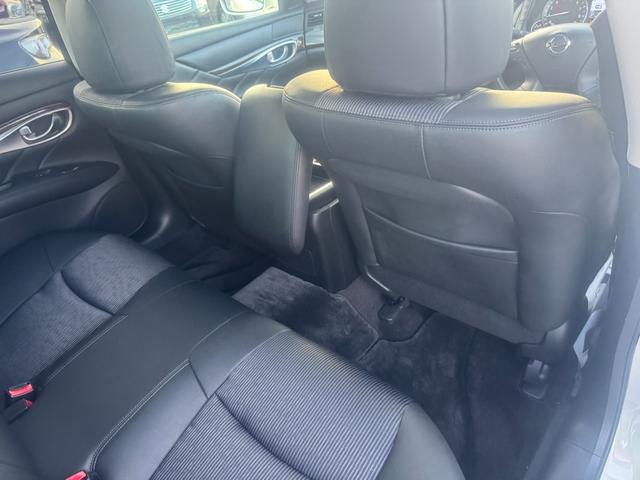 フーガ 250GT Aパッケージ 電動格納ドアミラー Bカメラ ETC オートエアコン 運転席エアバッグ パワーステアリング ABS ナビTV 助手席エアバッグ パワーウィンドウ(27枚目)