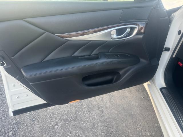 フーガ 250GT Aパッケージ 電動格納ドアミラー Bカメラ ETC オートエアコン 運転席エアバッグ パワーステアリング ABS ナビTV 助手席エアバッグ パワーウィンドウ(34枚目)