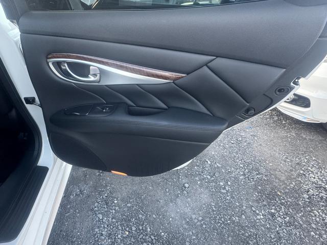 フーガ 250GT Aパッケージ 電動格納ドアミラー Bカメラ ETC オートエアコン 運転席エアバッグ パワーステアリング ABS ナビTV 助手席エアバッグ パワーウィンドウ(35枚目)