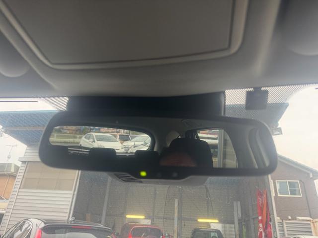 展示台数約７０台以上！お手頃価格の軽自動車からコンパクトカー・ミニバンなど多彩なラインナップでお客様をお待ちしております！