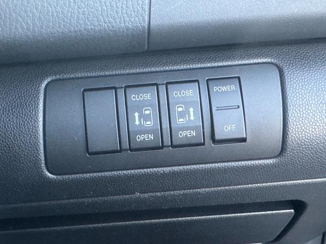 MPV 23S Lパッケージ ナビ Bカメラ TV アドバンストキー ETC DVD再生 アルミホイール 3列シート オートエアコン 両側Pスライドドア(12枚目)