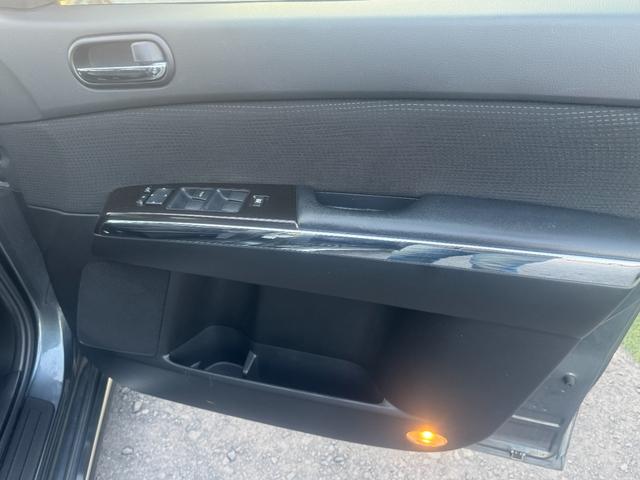 MPV 23S Lパッケージ ナビ Bカメラ TV アドバンストキー ETC DVD再生 アルミホイール 3列シート オートエアコン 両側Pスライドドア(28枚目)