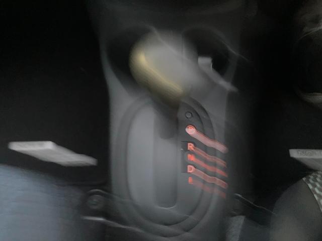 ノート Ｘ　スマトキー　キーレス　運転席助手席エアバッグ　エアコン　パワーウィンドウ　パワーステアリング　ＡＢＳ　運転席エアバック　電動電格ミラー（28枚目）