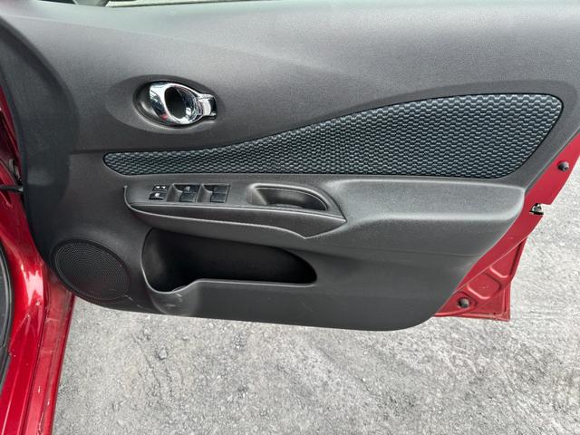 ノート Ｘ　ＥＴＣ搭載　スマトキー　キーレス　運転席助手席エアバッグ　ナビＴＶ　ワンセグ　バックカメラ　エアコン　パワーウィンドウ　パワーステアリング　ＡＢＳ　運転席エアバック　電動電格ミラー（32枚目）