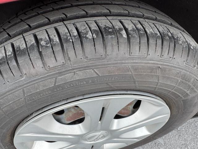 ノート Ｘ　ＥＴＣ搭載　スマトキー　キーレス　運転席助手席エアバッグ　ナビＴＶ　ワンセグ　バックカメラ　エアコン　パワーウィンドウ　パワーステアリング　ＡＢＳ　運転席エアバック　電動電格ミラー（47枚目）