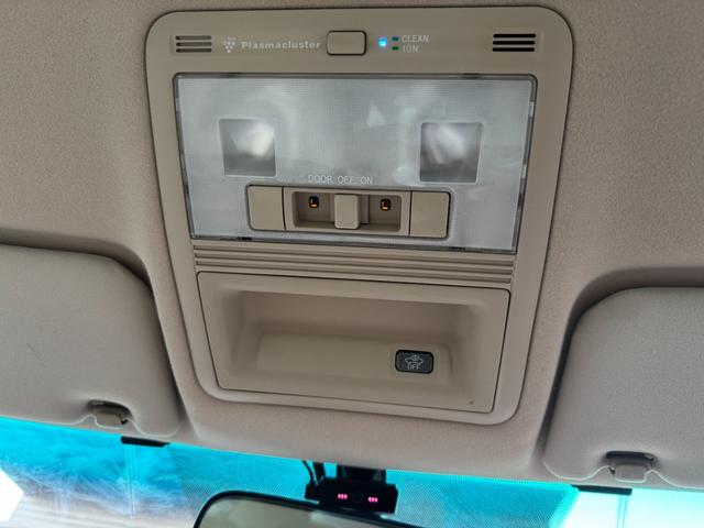 クラウン ロイヤルサルーン　インテリキー　オートエアコン　キーレスエントリー　クルコン　アルミホイール　ＡＢＳ　ＥＴＣ　エアバック　バックモニター　パワーステアリング　ＴＶ　助手席エアバッグ　電動ミラー　ＰＷ（35枚目）