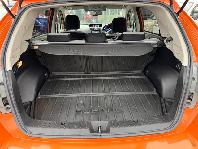 XVハイブリッド 2.0i-L アイサイト Bモニ フルタイム4WD アルミホイール クルコン USB ESC ETC車載器 キーレス ミュージックプレイヤー接続可 ナビTV ABS Wエアバック パワーステアリング エアバッグ(16枚目)