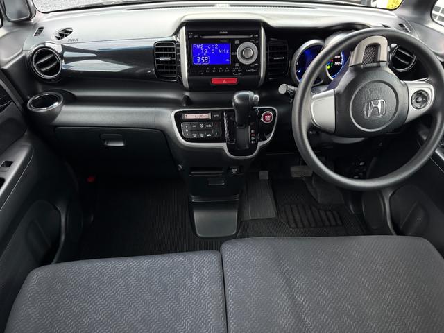 Ｎ－ＢＯＸカスタム Ｇ・Ｌパッケージ　電動格納ミラ－　スマキ－　フロントベンチシート　パワーウィンドウ　片側電動両側スライドドア　オートエアコン　パワステ　キーレスエントリー　両席エアバック　ＡＢＳ　運転席エアバック　アルミホイールタイヤ（6枚目）