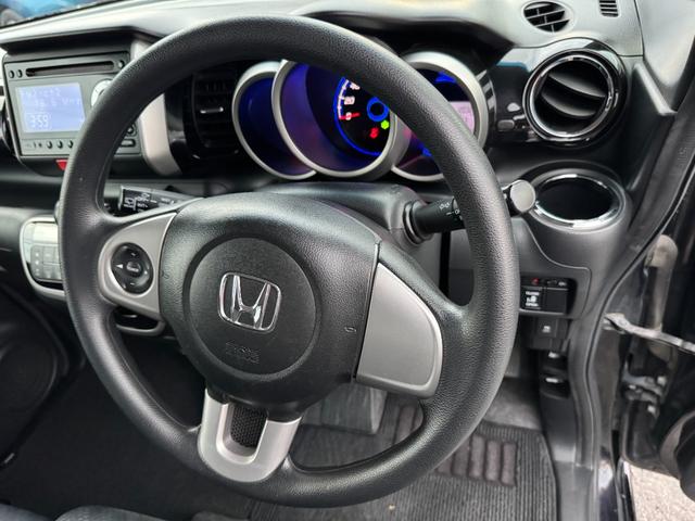 Ｎ－ＢＯＸカスタム Ｇ・Ｌパッケージ　電動格納ミラ－　スマキ－　フロントベンチシート　パワーウィンドウ　片側電動両側スライドドア　オートエアコン　パワステ　キーレスエントリー　両席エアバック　ＡＢＳ　運転席エアバック　アルミホイールタイヤ（9枚目）