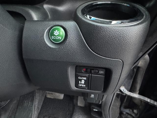 Ｎ－ＢＯＸカスタム Ｇ・Ｌパッケージ　電動格納ミラ－　スマキ－　フロントベンチシート　パワーウィンドウ　片側電動両側スライドドア　オートエアコン　パワステ　キーレスエントリー　両席エアバック　ＡＢＳ　運転席エアバック　アルミホイールタイヤ（10枚目）