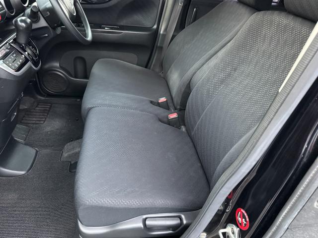 Ｎ－ＢＯＸカスタム Ｇ・Ｌパッケージ　電動格納ミラ－　スマキ－　フロントベンチシート　パワーウィンドウ　片側電動両側スライドドア　オートエアコン　パワステ　キーレスエントリー　両席エアバック　ＡＢＳ　運転席エアバック　アルミホイールタイヤ（11枚目）