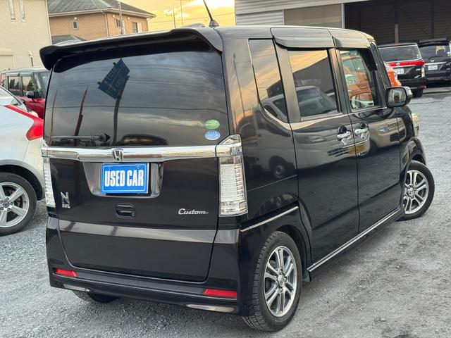 Ｎ－ＢＯＸカスタム Ｇ・Ｌパッケージ　電動格納ミラ－　スマキ－　フロントベンチシート　パワーウィンドウ　片側電動両側スライドドア　オートエアコン　パワステ　キーレスエントリー　両席エアバック　ＡＢＳ　運転席エアバック　アルミホイールタイヤ（18枚目）