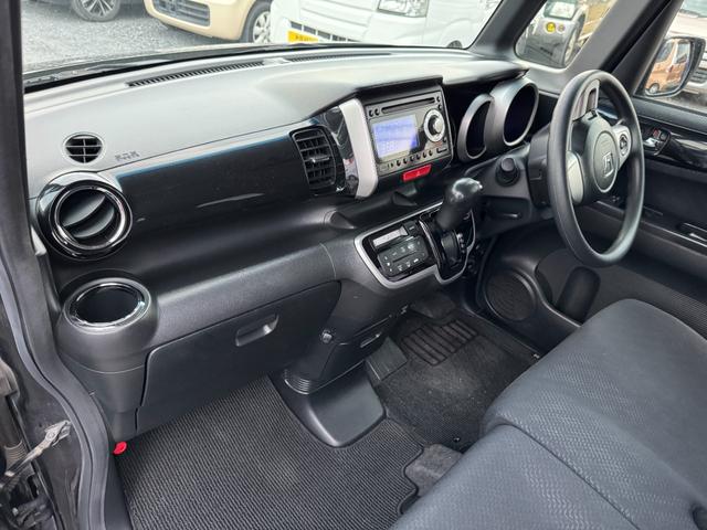 Ｎ－ＢＯＸカスタム Ｇ・Ｌパッケージ　電動格納ミラ－　スマキ－　フロントベンチシート　パワーウィンドウ　片側電動両側スライドドア　オートエアコン　パワステ　キーレスエントリー　両席エアバック　ＡＢＳ　運転席エアバック　アルミホイールタイヤ（21枚目）