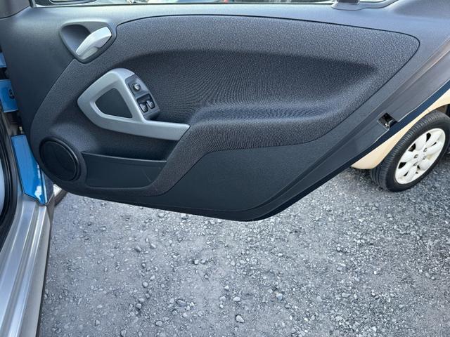 スマートフォーツークーペ ベースグレード パワーステアリング エアコン ABS エアバック パワーウィンドウ Wエアバック(25枚目)