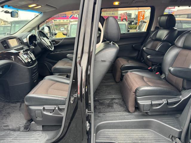 エルグランド 250ハイウェイスター ブルートゥースオーディオ リアカメラ DVD再生機能 PS キーフリー 三列シート TVナビ ETC付 オートミラー パワーウインドウ 運転席エアバッグ ABS 助手席エアバッグ(26枚目)