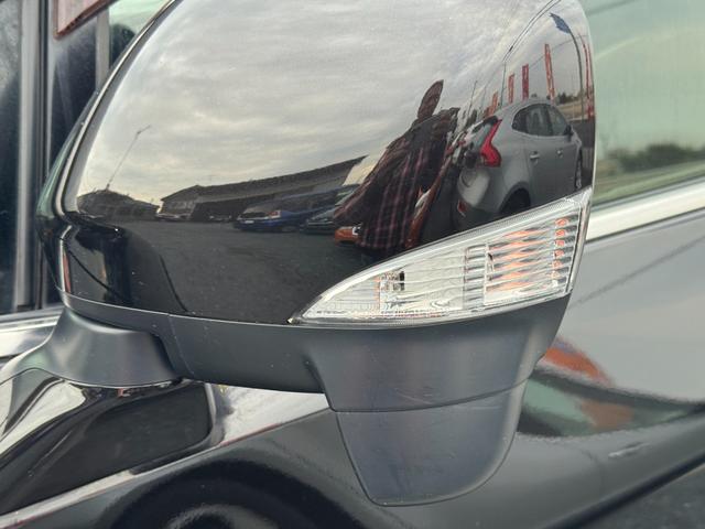 エルグランド 250ハイウェイスター ブルートゥースオーディオ リアカメラ DVD再生機能 PS キーフリー 三列シート TVナビ ETC付 オートミラー パワーウインドウ 運転席エアバッグ ABS 助手席エアバッグ(39枚目)