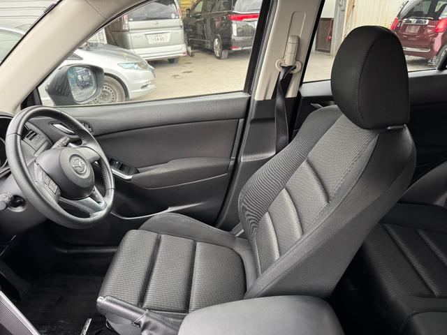 ＣＸ－５ ＸＤ　ブルートゥース　ＵＳＢ接続　ミュージックプレイヤー接続可　ＥＴＣ搭載　パワーステアリング　パワーウインドウ　フルオートエアコン　ＤＶＤ再生　キーレスエントリー　アルミホイール　ＡＢＳ　運転席エアバッグ（24枚目）