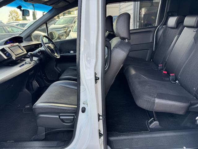 フリードスパイクハイブリッド ハイブリッド　プレミアムエディション　ＵＳＢ　両側自動ドア　Ｂカメラ　スマ－トキ－　ＥＴＣ車載器　ワンオーナー車　オートエアコン　ＤＶＤ再生　クルーズコントロール　電動格納ミラー　ＶＳＡ　Ｗエアバック　ナビＴＶ（32枚目）