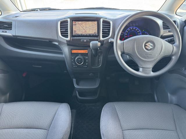 ソリオ Ｘ　両側スライド片側電動　アルミホイル　ＡＡＣ　運転席エアバック　ナビ・ＴＶ　パワーステアリング　パワーウィンドウ　電格ミラー　キ－フリ－　ＡＢＳ　スマートキーシステム　地デジフルセグ（6枚目）