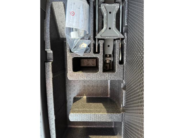 ソリオ Ｘ　両側スライド片側電動　アルミホイル　ＡＡＣ　運転席エアバック　ナビ・ＴＶ　パワーステアリング　パワーウィンドウ　電格ミラー　キ－フリ－　ＡＢＳ　スマートキーシステム　地デジフルセグ（38枚目）