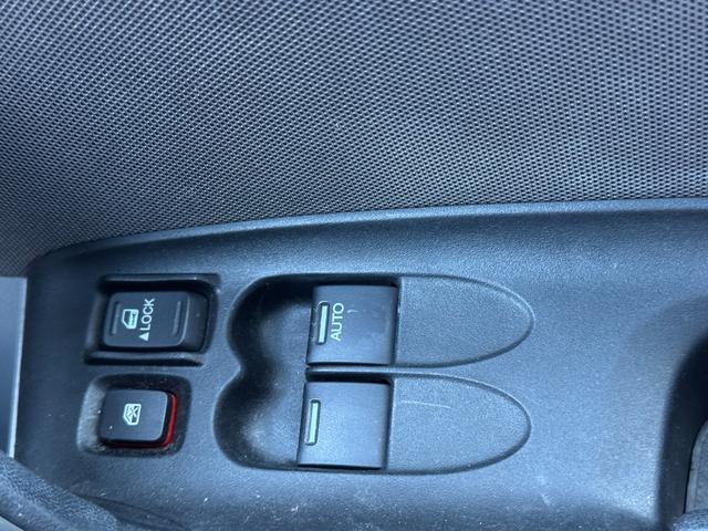 ＣＲ－Ｚ α　電格ミラー　アルミホイール　オートエアコン　助手席エアバッグ　ＥＴＣ　運転席エアバッグ　パワステ　ＡＢＳ　純正キセノンヘッドライト　車高調　デジタルインナーミラー　フロント席革調シートカバー（29枚目）