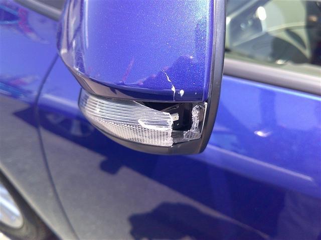 左ドアミラー割れ