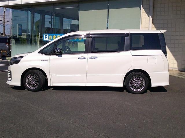 ヴォクシー ハイブリッドZS 煌II フルセグ メモリーナビ バックカメラ 衝突被害軽減システム ETC 乗車定員7人 3列シート ワンオーナー 記録簿(2枚目)