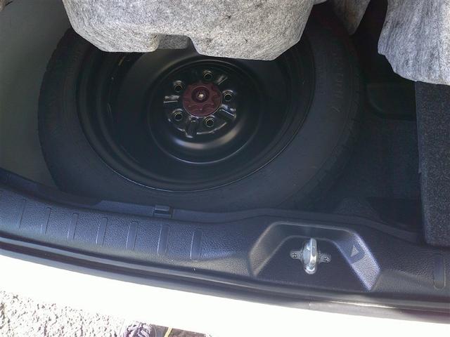 ヴォクシー ハイブリッドZS 煌II フルセグ メモリーナビ バックカメラ 衝突被害軽減システム ETC 乗車定員7人 3列シート ワンオーナー 記録簿(28枚目)