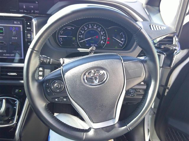 ヴォクシー ハイブリッドＺＳ　煌ＩＩＩ　フルセグ　メモリーナビ　後席モニター　バックカメラ　衝突被害軽減システム　ＥＴＣ　ドラレコ　乗車定員７人　３列シート　ワンオーナー　記録簿（16枚目）