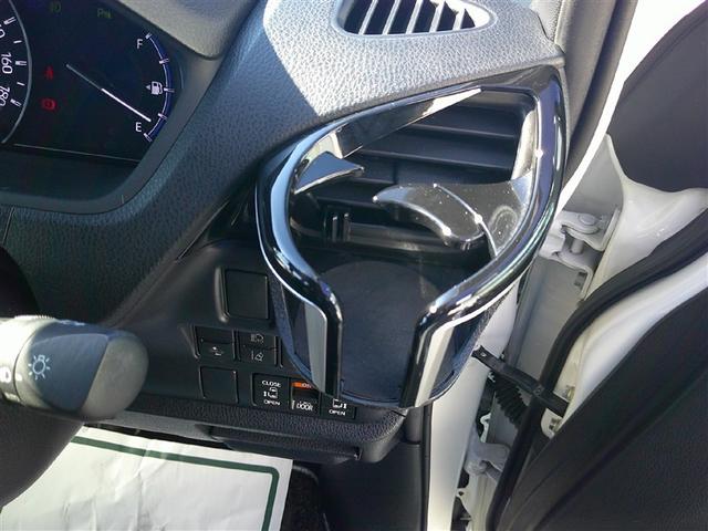 ヴォクシー ハイブリッドＺＳ　煌ＩＩＩ　フルセグ　メモリーナビ　後席モニター　バックカメラ　衝突被害軽減システム　ＥＴＣ　ドラレコ　乗車定員７人　３列シート　ワンオーナー　記録簿（17枚目）