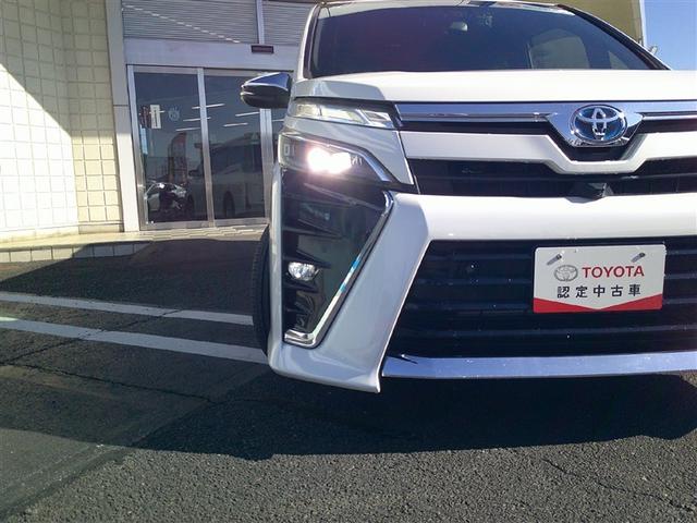 ヴォクシー ハイブリッドＺＳ　煌ＩＩＩ　フルセグ　メモリーナビ　後席モニター　バックカメラ　衝突被害軽減システム　ＥＴＣ　ドラレコ　乗車定員７人　３列シート　ワンオーナー　記録簿（28枚目）