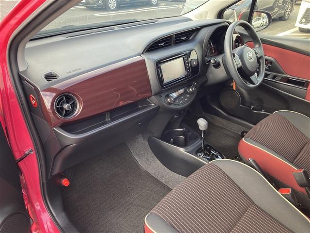 ヴィッツ ジュエラ フルセグ メモリーナビ バックカメラ 衝突被害軽減システム ETC 記録簿 アイドリングストップ(10枚目)