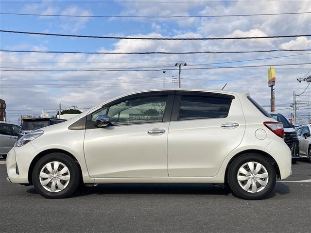 ヴィッツ ジュエラ　フルセグ　メモリーナビ　バックカメラ　衝突被害軽減システム　ＥＴＣ　ＬＥＤヘッドランプ　記録簿　アイドリングストップ（2枚目）