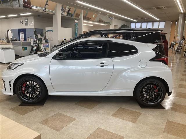 ＧＲヤリス ＲＺ　ハイパフォーマンス　フルセグ　バックカメラ　衝突被害軽減システム　ＥＴＣ　ドラレコ　ワンオーナー　記録簿（2枚目）