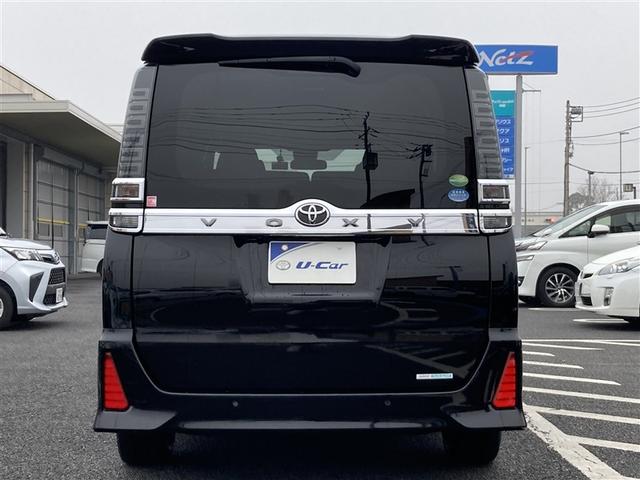 ヴォクシー ＺＳ　フルセグ　メモリーナビ　後席モニター　バックカメラ　衝突被害軽減システム　ＥＴＣ　ドラレコ　乗車定員７人　３列シート　ワンオーナー　記録簿（4枚目）