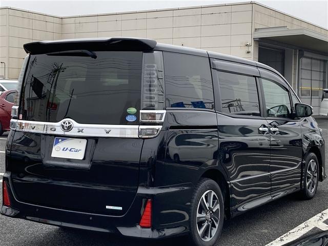 ヴォクシー ＺＳ　フルセグ　メモリーナビ　後席モニター　バックカメラ　衝突被害軽減システム　ＥＴＣ　ドラレコ　乗車定員７人　３列シート　ワンオーナー　記録簿（5枚目）