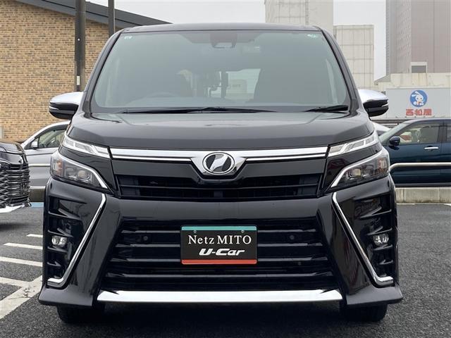 ヴォクシー ＺＳ　フルセグ　メモリーナビ　後席モニター　バックカメラ　衝突被害軽減システム　ＥＴＣ　ドラレコ　乗車定員７人　３列シート　ワンオーナー　記録簿（8枚目）