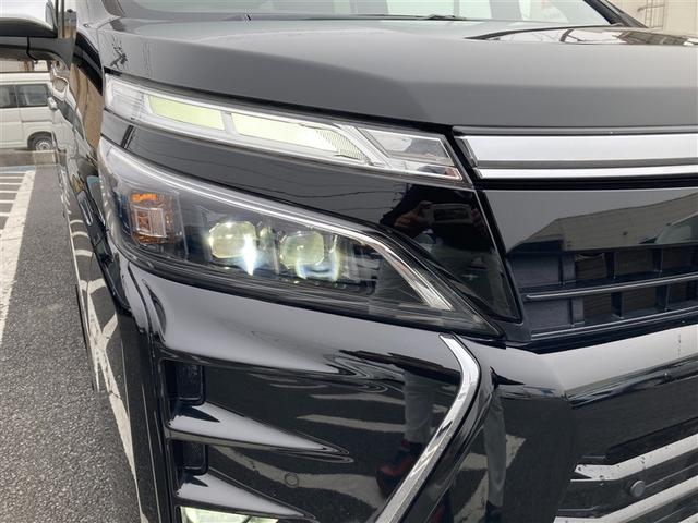 ヴォクシー ＺＳ　フルセグ　メモリーナビ　後席モニター　バックカメラ　衝突被害軽減システム　ＥＴＣ　ドラレコ　乗車定員７人　３列シート　ワンオーナー　記録簿（32枚目）