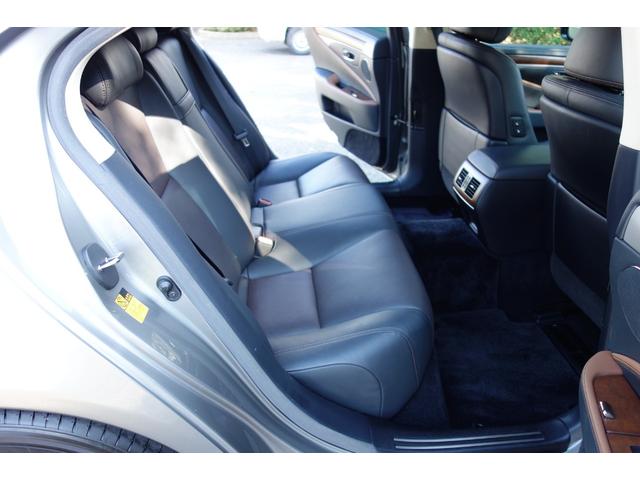 LS LS460 バージョンC Iパッケージ 禁煙 新品タイヤ 前車追従レーダークルーズ レーンキープLKA リモコン遠隔エンジンスターター カードキー スマートキー2本 デジタルインナーミラー 前後ドラレコ LEDヘッドライド シートACH(40枚目)