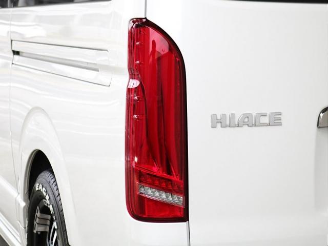 ハイエースバン 　○モデリスタフルエアロ○オリジナル１７インチアルミホイール○グッドイヤーナスカータイヤ○ローダウン１．５インチ○オリジナルＬＥＤテール○ガッツミラーボディ同色○７インチワイドナビ○ＥＴＣ○ＥＴＣＥＴＣ（18枚目）