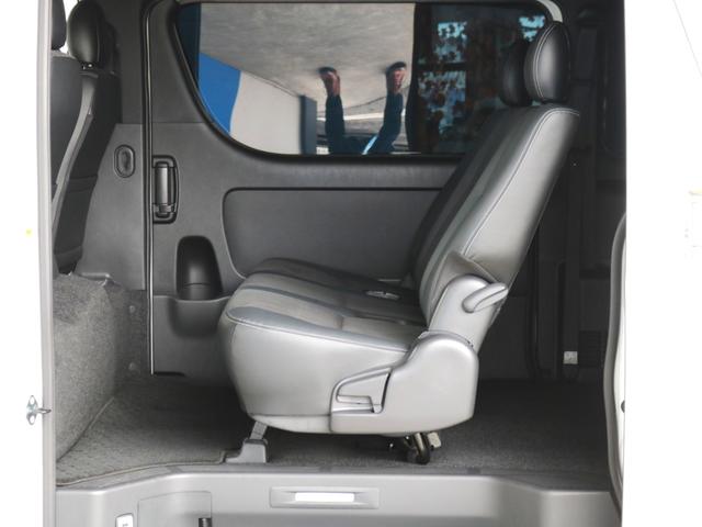 ハイエースバン 　○モデリスタフルエアロ○オリジナル１７インチアルミホイール○グッドイヤーナスカータイヤ○ローダウン１．５インチ○オリジナルＬＥＤテール○ガッツミラーボディ同色○７インチワイドナビ○ＥＴＣ○ＥＴＣＥＴＣ（53枚目）