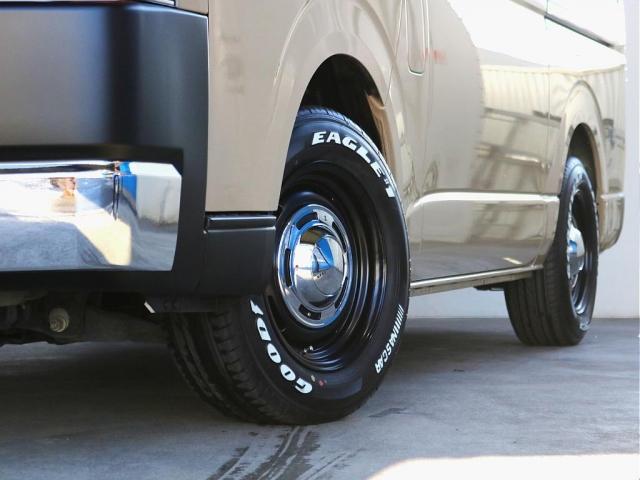 ハイエースワゴン ＧＬ　〇ＦＬＥＸリノカフェイスチェンジ〇ＬＥＤ角目四灯〇オールペイント〇フロントバンパーメッキラッピンク〇グッドイヤーナスカータイヤ〇オリジナルＬＥＤテールランプ〇オリジナルシートカバー○フットパネル２枚○（19枚目）