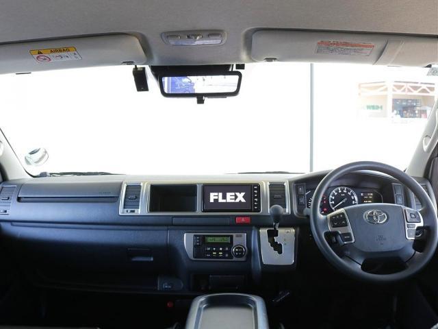 ハイエースワゴン ●オリジナルシートカバー●オリジナルスマートベッド●オリジナルフットパネル●グッドイヤーナスカータイヤ●オリジナルLEDテール●オリジナルオーバーフェンダー●オリジナルフロントスポイラー●17インチA(2枚目)